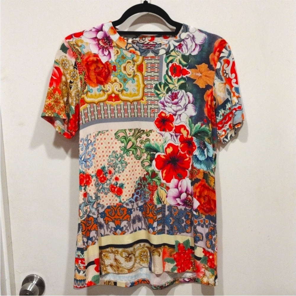 Johnny Was Catalina Block
Multicolor Print Top Size S-
Boho Hippie Festival - Picture 4 of 10
